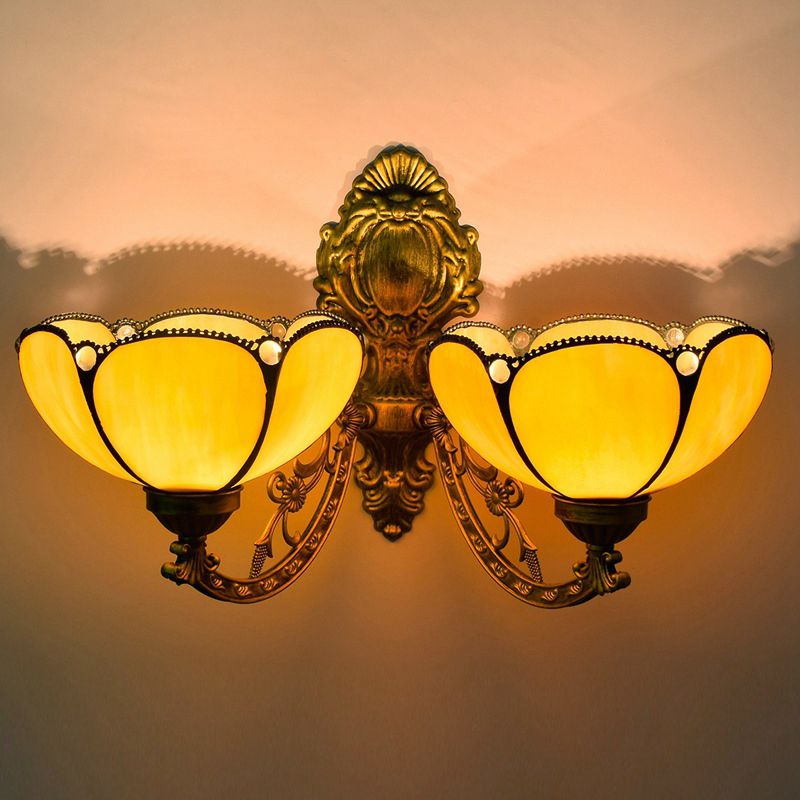 Tiffany Flower Shape Wall Mount Light Fixture Glass 2 Light Sconce Lamp