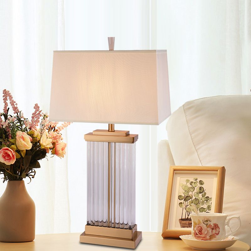 1 Kopf rechteckige Nachttischlampe moderne handgeschnittene Kristall-Leslicht in Gold