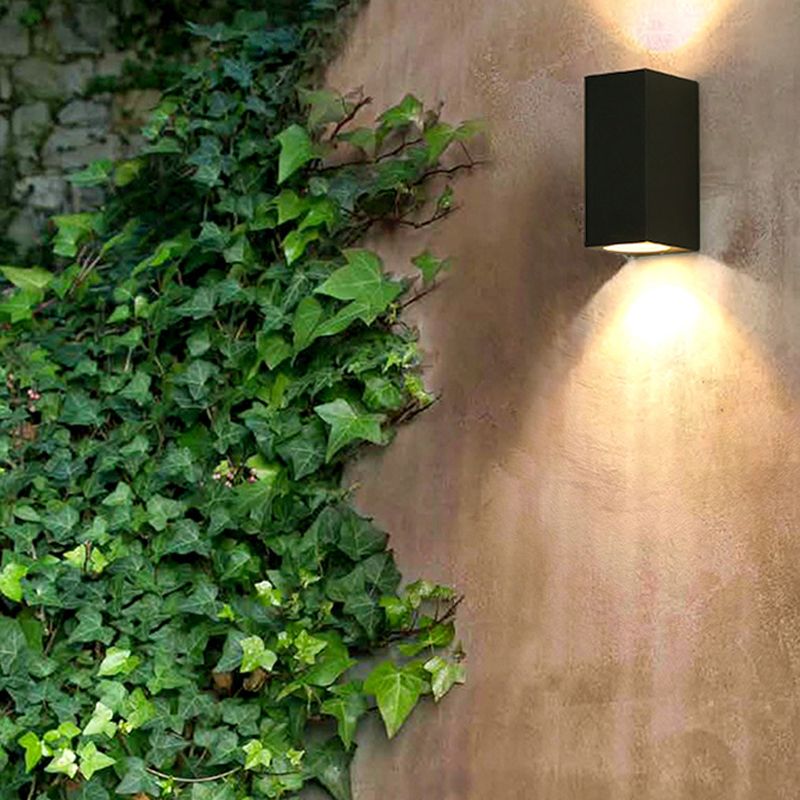 Aluminum and Glass LED Wall Lighting in Black Contemporary Wall Mount Fixture