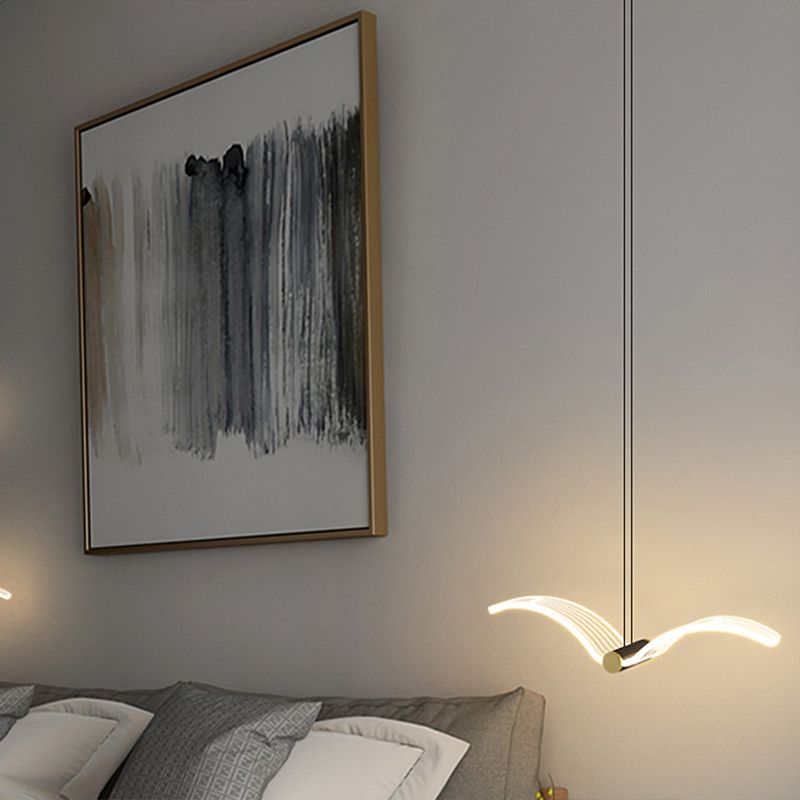 Iluminación de suspensión en forma de pájaro lámpara colgante de acrílico acrílico en latón en latón