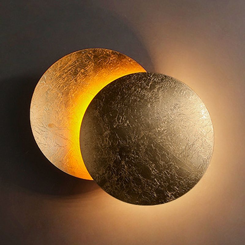 Modern Style Wall Light Sconce Creative Rotatable Wall Light Fixture for Bedroom