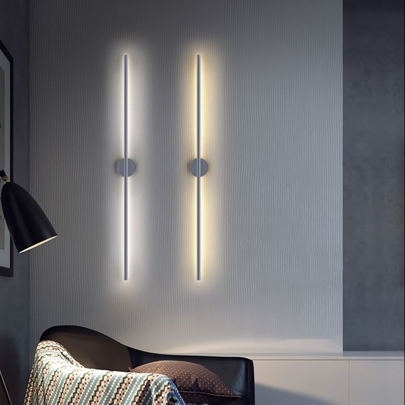 Zeitgenössische graue Wandleuchte gerade Form LED -Wandleuchten mit Metall für Schlafzimmer