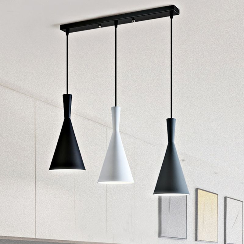 3 Lichter Sanduhrhänge anhängende Lichter Nordic Style Aluminium Multi Light Anhänger für das Restaurant