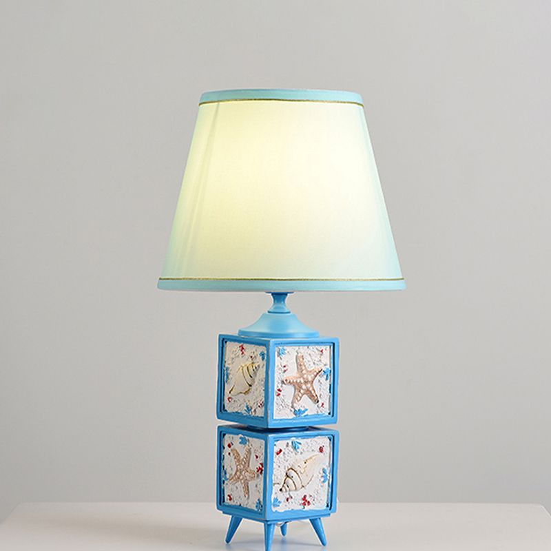 Lampada da comodino Conch Cubic per camera da letto Lampada da lavoro moderna in resina a 1 luce con paralume in azzurro/azzurro