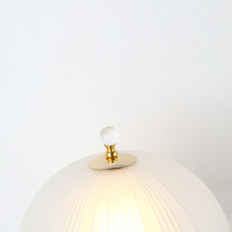 Lampada da tavolo a cupola in stile minimalista in vetro smerigliato per soggiorno singolo, lampada da notte in bianco