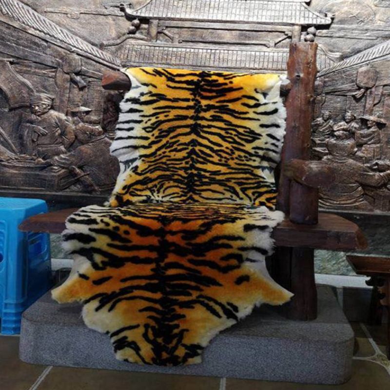 Novelty Shape Trendy Modern Rug Animal Printed Shag Rug Lamb Wool Easy Care Carpet for Home Decor