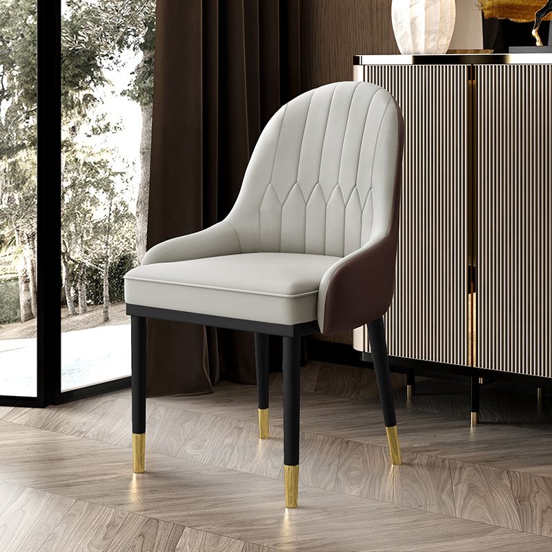 Chaise latérale de cuisine en cuir, chaise Parsons de salle à manger de 19 pouces de large pour restaurant