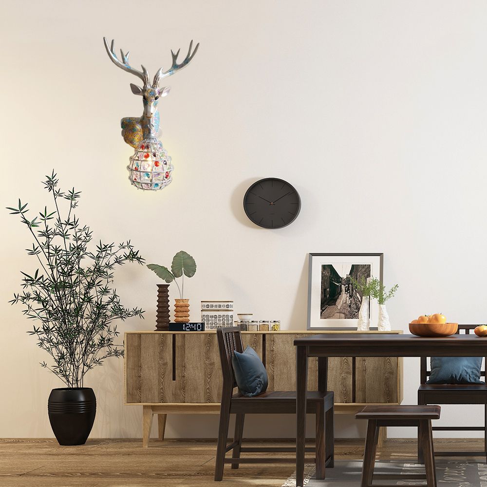 Application de cerf traditionnelle 1 Éclairage mural en résine lumineuse en noir / rose / jaune pour chambre avec une nuance de cristal de gouttelettes, droite / gauche