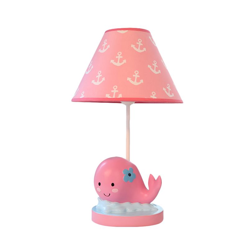 Caricaturé baleine petite lampe de bureau résine 1 lumière de nuit de chambre claire avec une nuance de tissu baril en rose