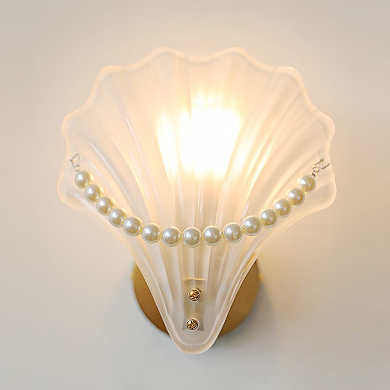 Modern Shell Wall Lamp 1-Light Wall Mount Lamp with Glass Shade for Bedroom
