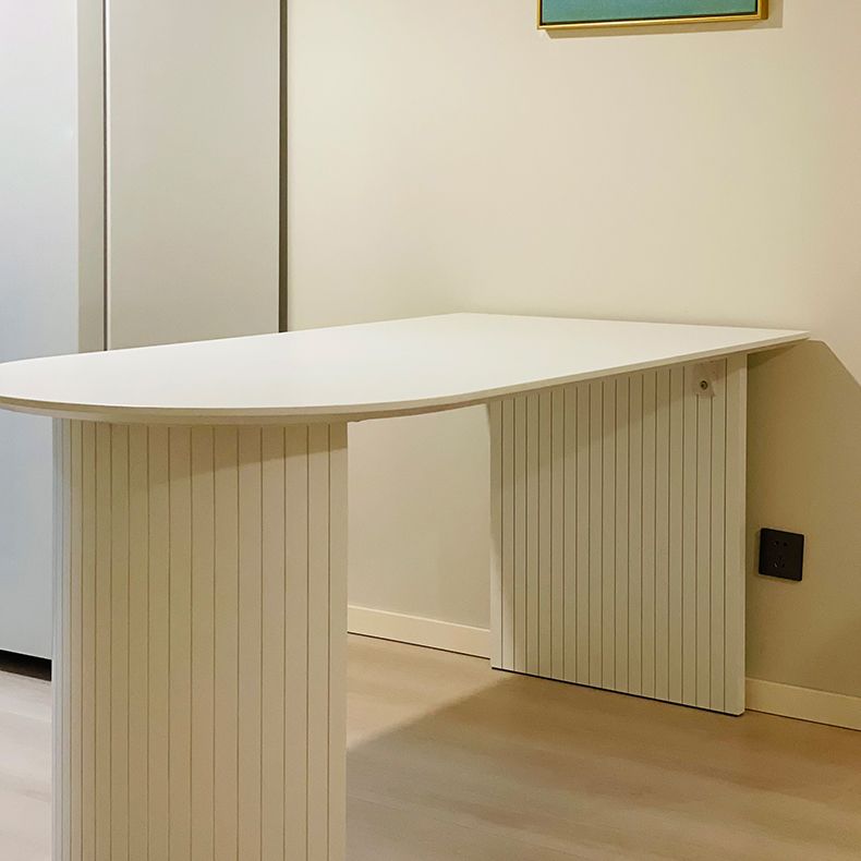 Eigentijdse huis dennen vaste houten eettafel vrije vorm tafel met dubbele voetstukbasis