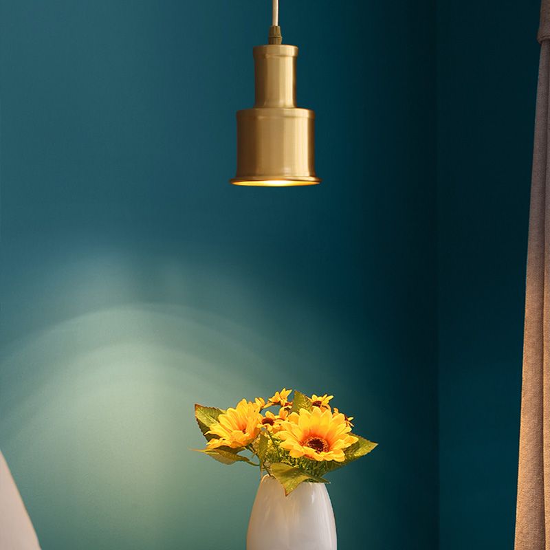 Metal Cylindrical Down Lighting Pendant Nordic Style Pendant Light Fixture in Gold