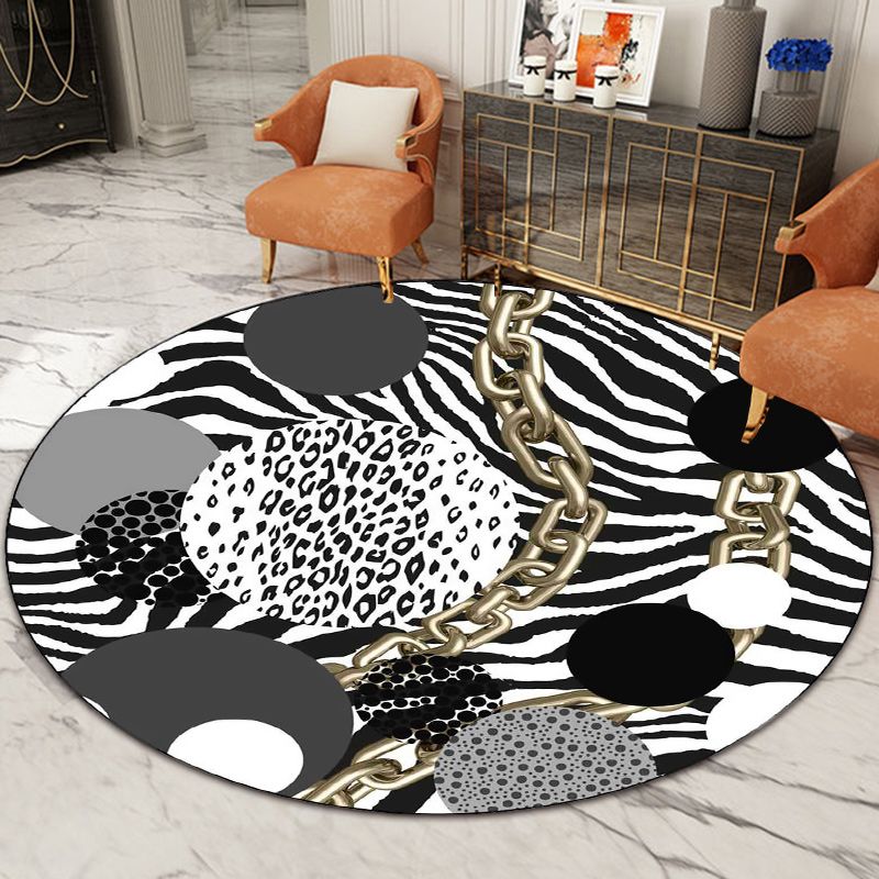 Simple Modern Rug in Black and White Zebra Stripe Leopard Chain Circle Pattern Rug Polyester Washable Carpet for Bedroom