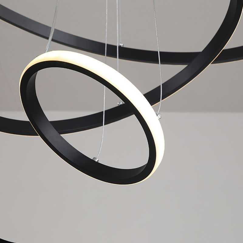 Metal Circular Pendant Lighting Fixture Modern Style LED Hanging Chandelier