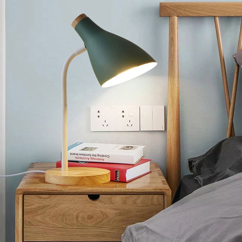 Metallhorn Schatten Lesen Lesen Helles Schlafzimmer 1 Glühbirne Nordisches Schreibtisch Licht mit Plug-in-Kabel