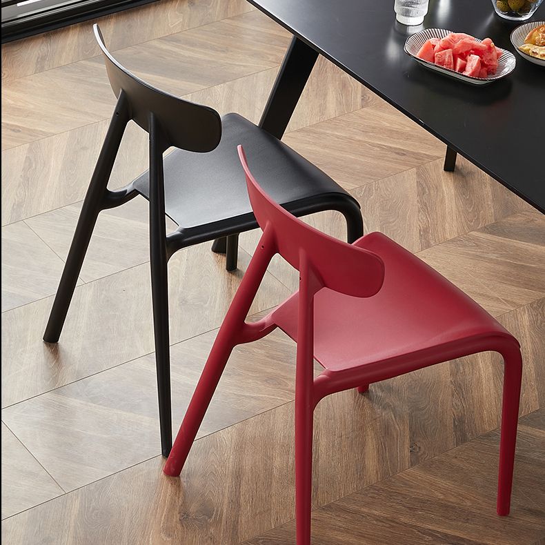 Minimalistische stijl Plastic armloze stoel Open achterste Dining zijstoel voor thuisgebruik