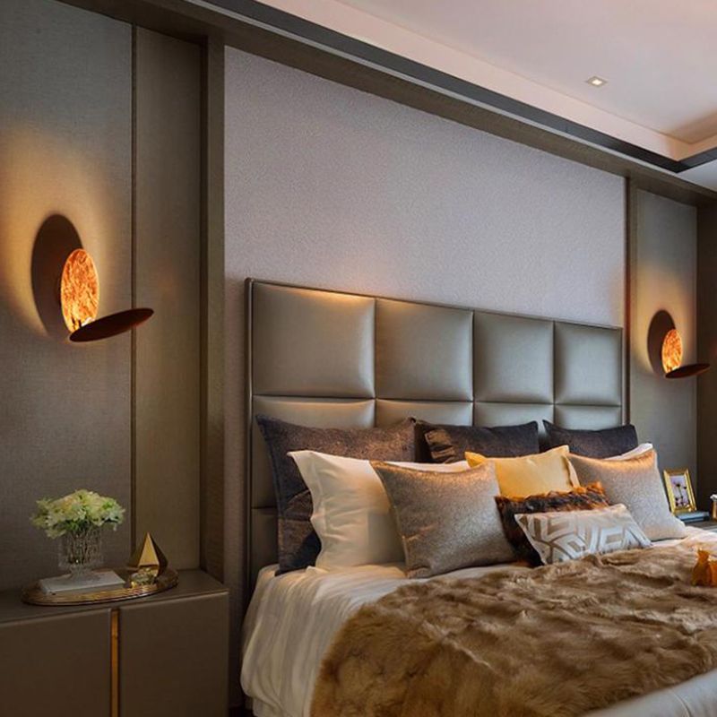 Postmodern Style Metal Wall Light Simple Geometry Circle Rotatable Wall Lamp for Bedroom