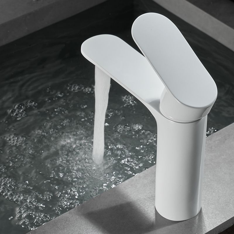Bathroom Sink Faucet Lever Handle Brass Solid Color Washroom Faucet