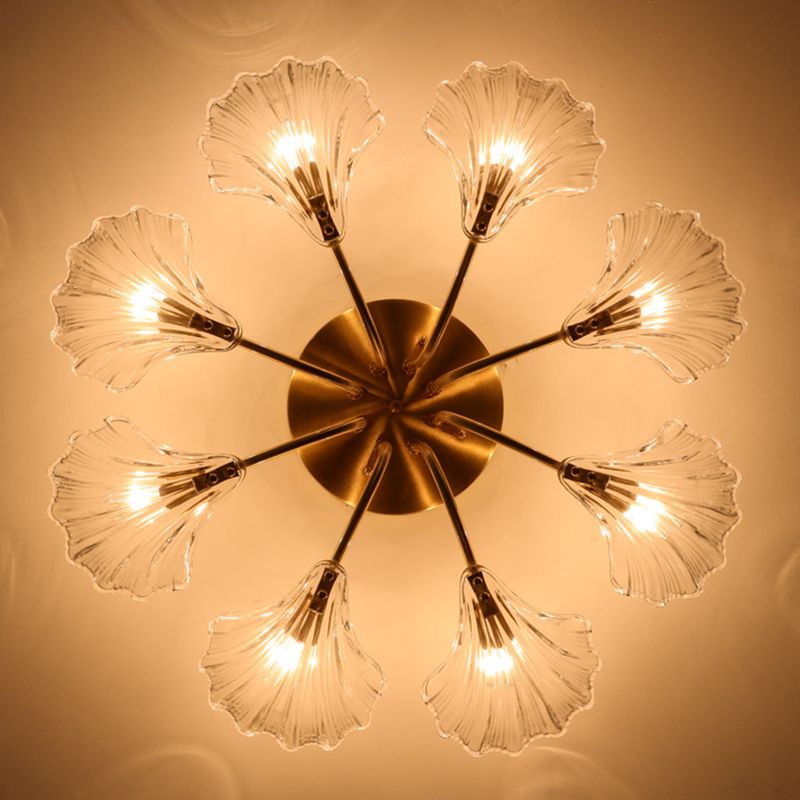 Muschelförmige, halbbündige, moderne, goldfarbene Deckenleuchte aus klarem Kristall
