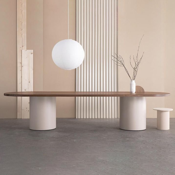 Mesa de comedor de madera maciza ovalada Mesa moderna con pedestal doble de madera para restaurante