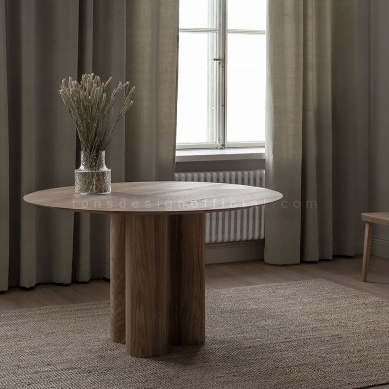 Round Dining Table Modern Wood Color Fixed Table of Pine Solid Wood
