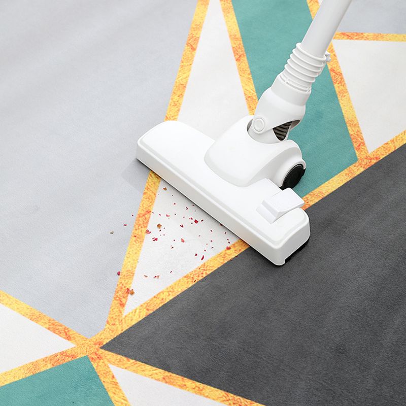 Orange Modern Carpet Polyester Graphic Carpet Stain Resistant Carpet for Home Decor