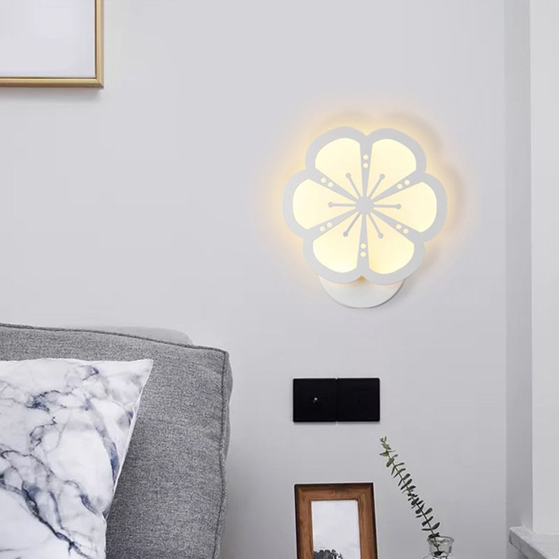 Modern Flower Shape Wall Light Sconces White 1 Light Sconces Light for Living Room