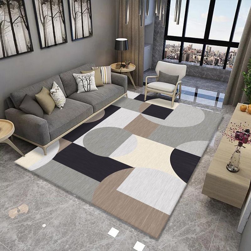 Light Brown Graphic Carpet Polyester Simple Carpet Washable Carpet for Living Room