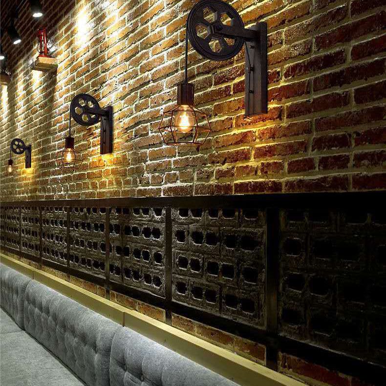 Vintage Industrial Pulley Plug-In Wall Sconce Lights Metallic Wall Sconce Lighting for Restaurant