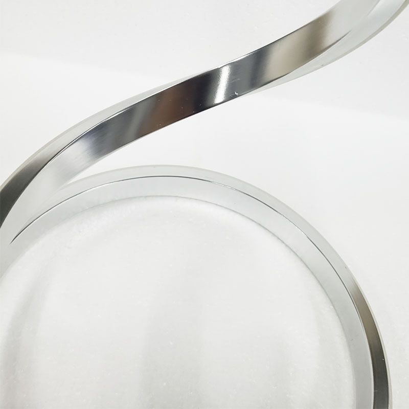 Lampada da notte a LED per camera da letto in metallo Semplicità creativa da comodino a forma di serpente