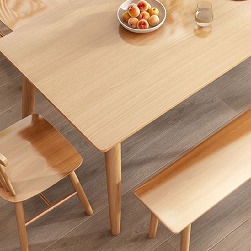 Contemporary Round Dining Table Solid Wood Dinner Table with 4 Legs