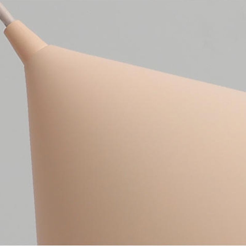 Forme de cône en métal Lumières suspendues modernes Macaron style 1 pendentif lumineux Light pour salle à manger