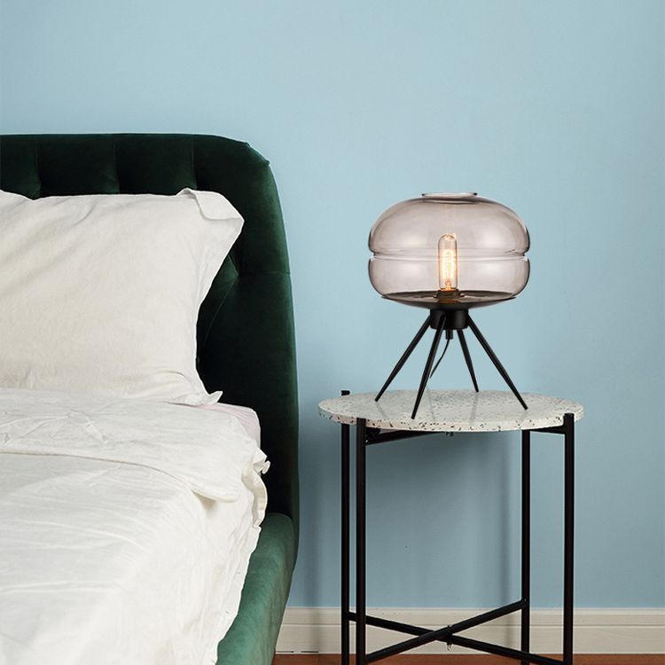 Lámpara de mesa de vidrio de estilo nórdico de 11.5 "de ancho Design Base de trípode negro Luz de la parada de batería para el dormitorio