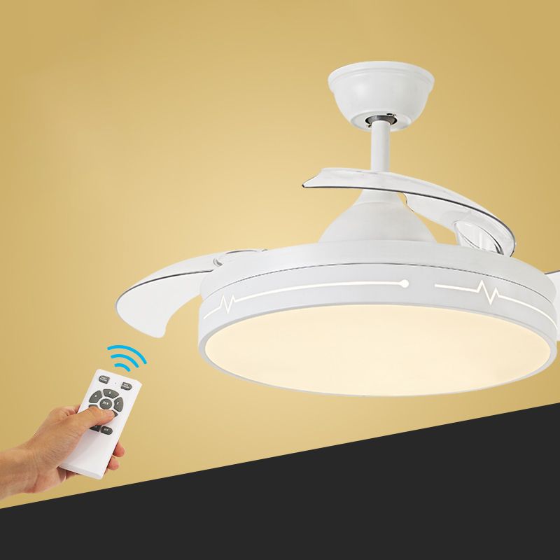 Fernbedienung Runde 3-Blatt-Anhänger-Lüfterlampe Nordic Metall Esszimmer LED SEMI BUSH MOUNT-Deckenleuchte