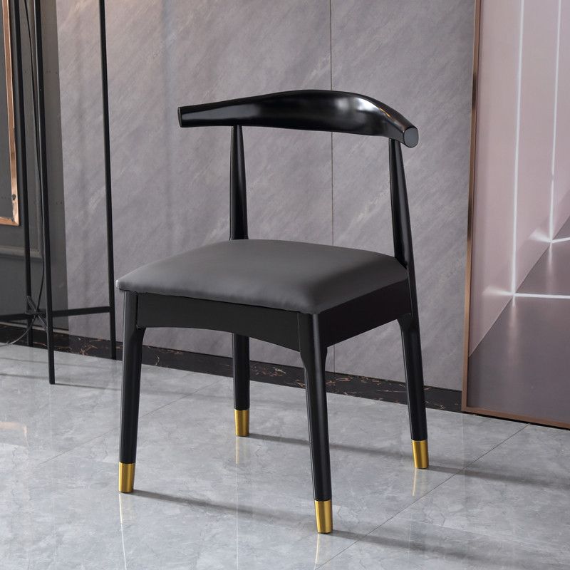 Silla lateral interior escandinava tapizada en madera Silla de comedor con respaldo abierto