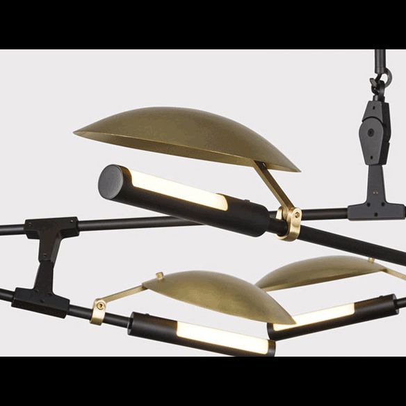 Black and Gold Spoutnik Chandelier Postmodern 8-Light Metal Hanging Light avec une teinte ronde