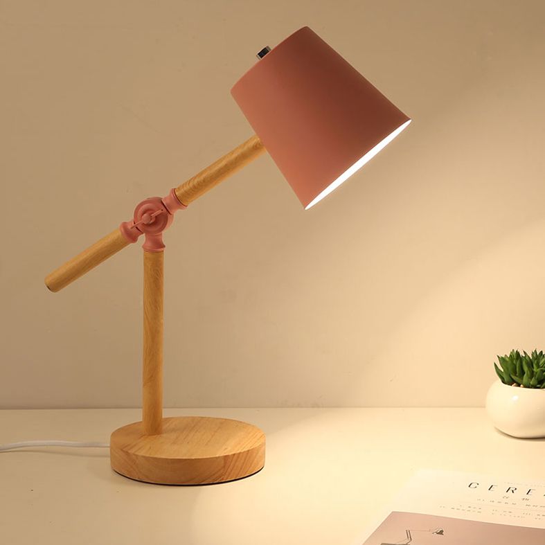 Lampada da tavolo con braccio oscillante in legno Macaron Lampada da lettura a 1 luce con paralume affusolato in metallo