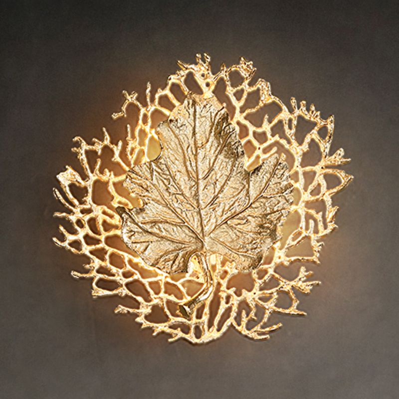 Metal Shade Wall Lamp Modern Style Unique Gold Shape Wall Mounted Lighting for Bedroom