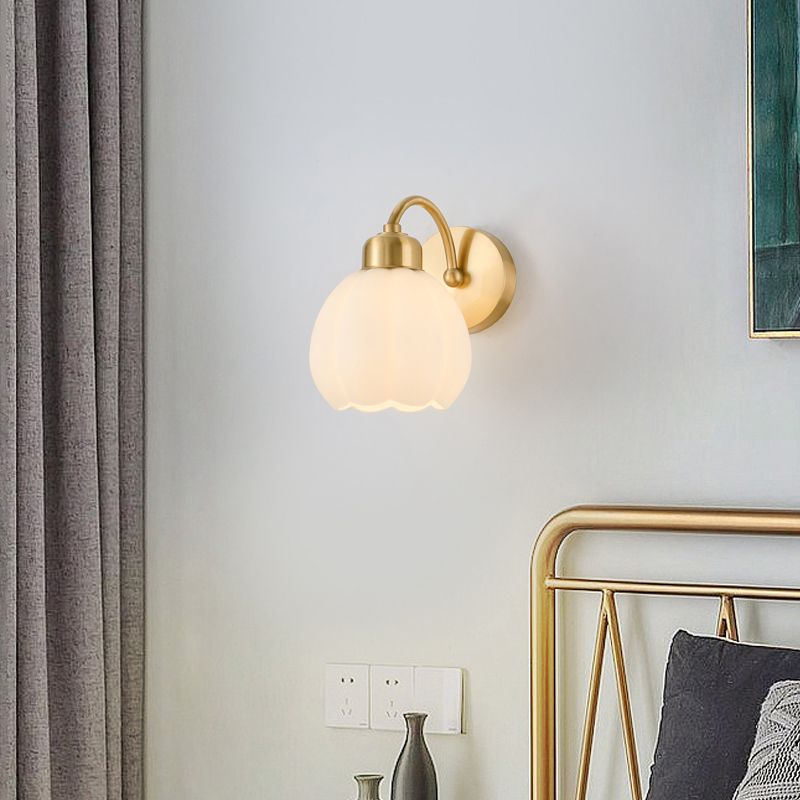 Modern Metal Wall Sconce 1 Light Wall Light with Glass Shade for Bedroom