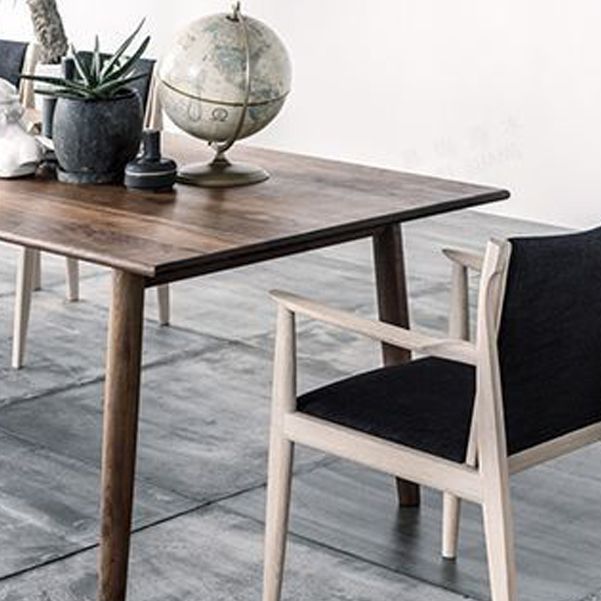 Mesa de comedor rectangular contemporánea con tapa de madera de pino y 4 patas