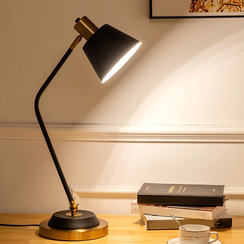 Bend Arm Table Lamp Nordic Metal 1-Bulb Study Room Desk Light with Swivel Shade
