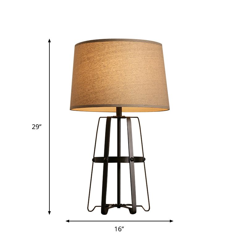 Lampada da scrivania per soggiorno a 1 testa in tessuto stile campagna con illuminazione da tavolo a tamburo marrone con base a telaio