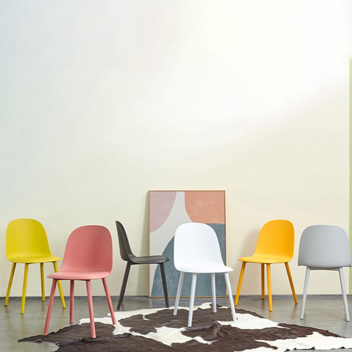 Sillas laterales de plástico Glam para interiores y exteriores, silla con respaldo sólido