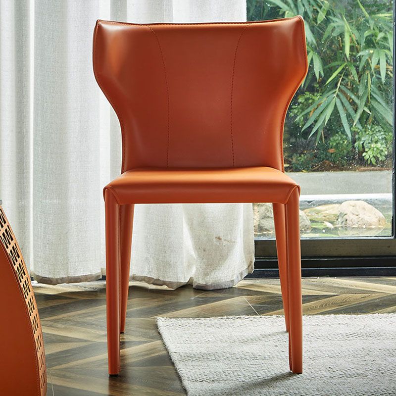 Silla de comedor de cuero contemporánea Silla sin brazos de comedor de metal para uso en restaurantes