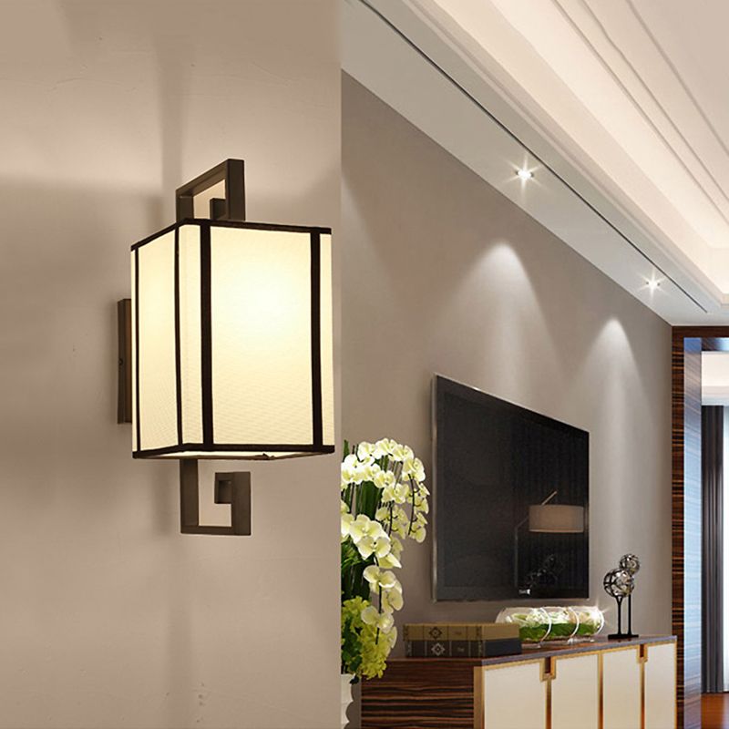 1 Light Living Room Wall Lamp Classic White Sconce Light Fixture with Rectangle Fabric Shade