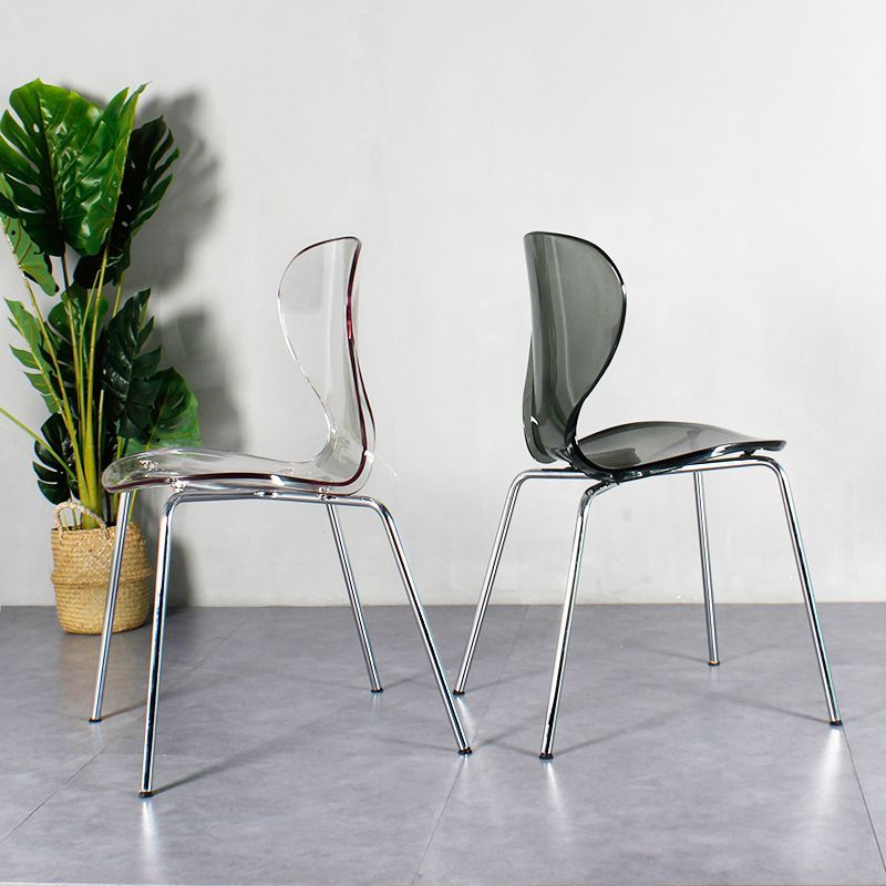 Chaise latérale arrière solide en plastique moderne 33" H dinant la chaise avec 4 jambes pour le restaurant