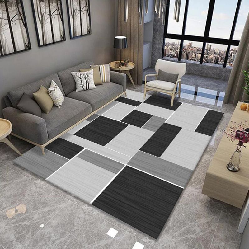Contemporary Triangle Pattern Rug Polyester Carpet Washable Indoor Carpet for Home Decoration