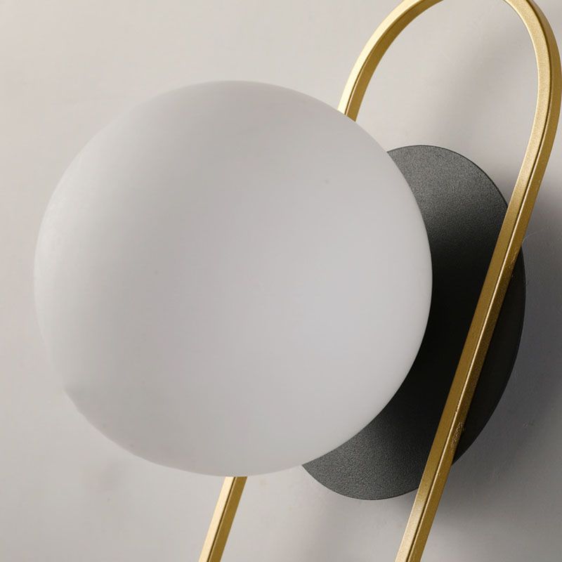 Globe Glass Wall Lamp in Modern Style Metal 1-Light Wall Light for Bedroom