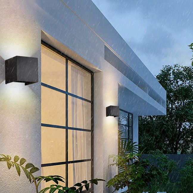 Square Shape 2 Lights Metal Wall Lighting Modern Style Wall Mount Lighting