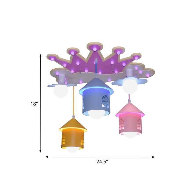 Pink Crown Form Semi Flush Mount Cartoon 5 Lichter Holzspülende Deckenlampe mit Hauseisenschatten